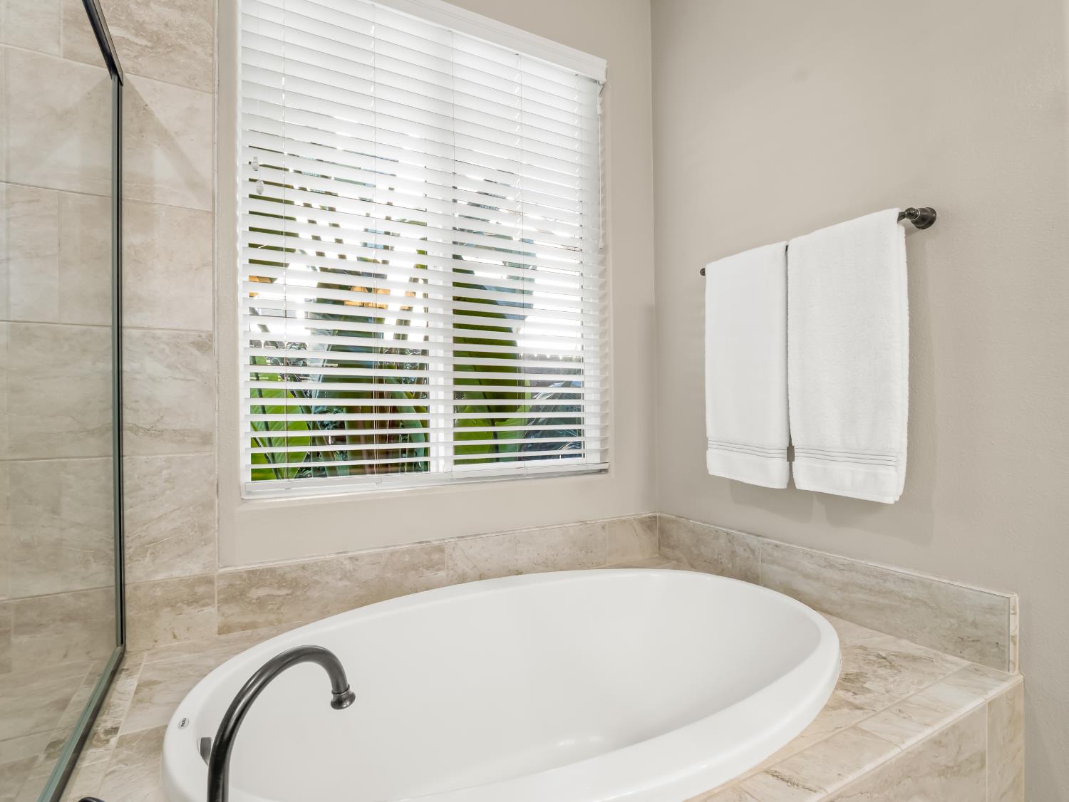 1719 N Whitmore Ave, Clovis, CA 93619