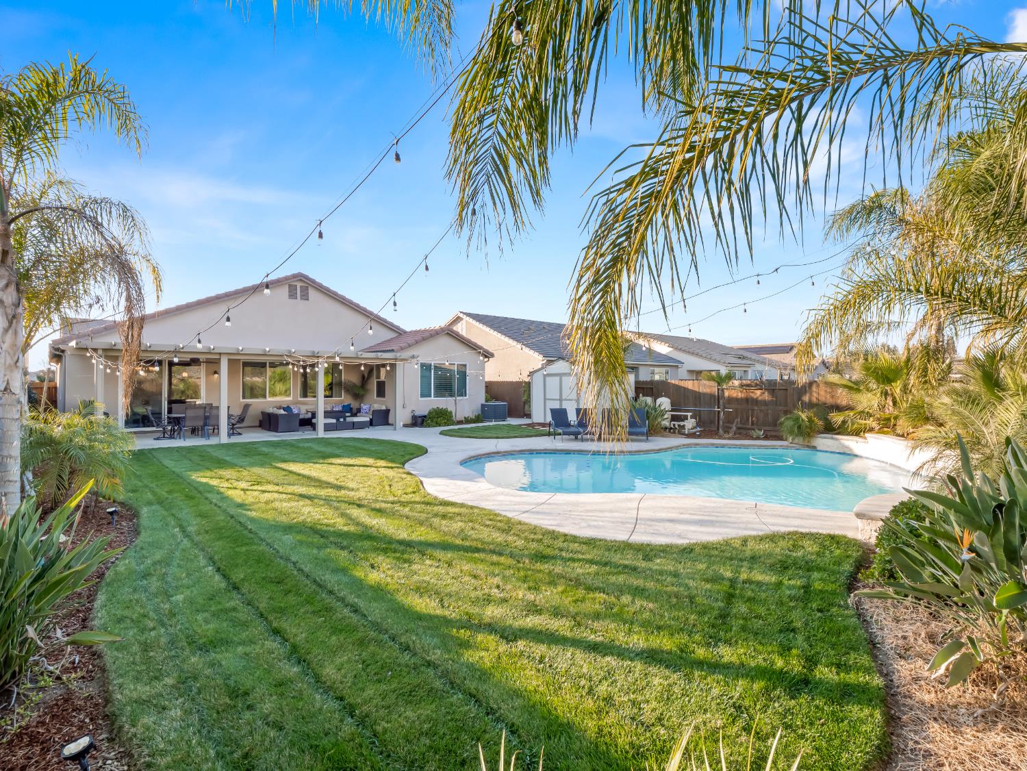 1719 N Whitmore Ave, Clovis, CA 93619