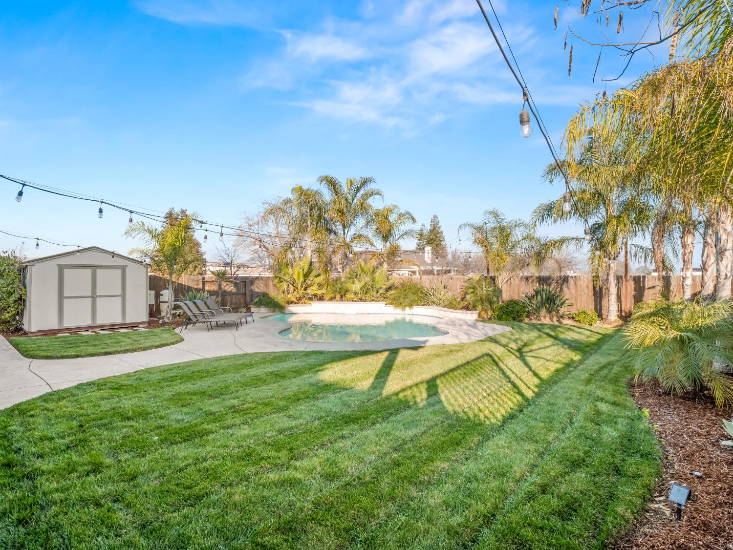 1719 N Whitmore Ave, Clovis, CA 93619