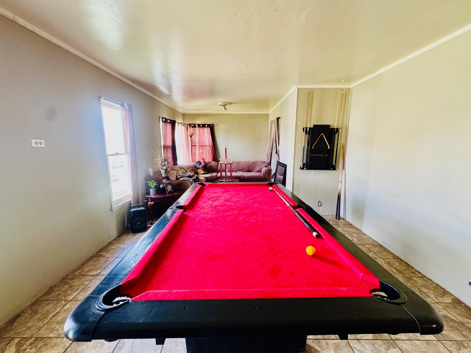 1807 Shamrock Way, Bakersfield, CA 93304