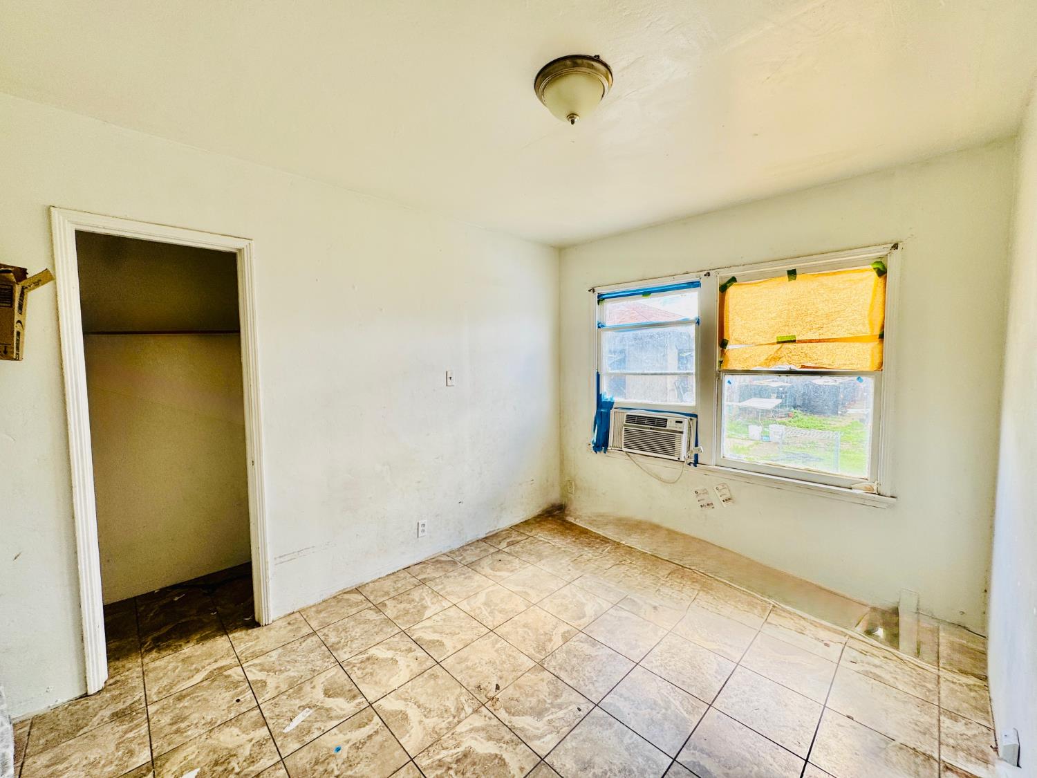 1807 Shamrock Way, Bakersfield, CA 93304