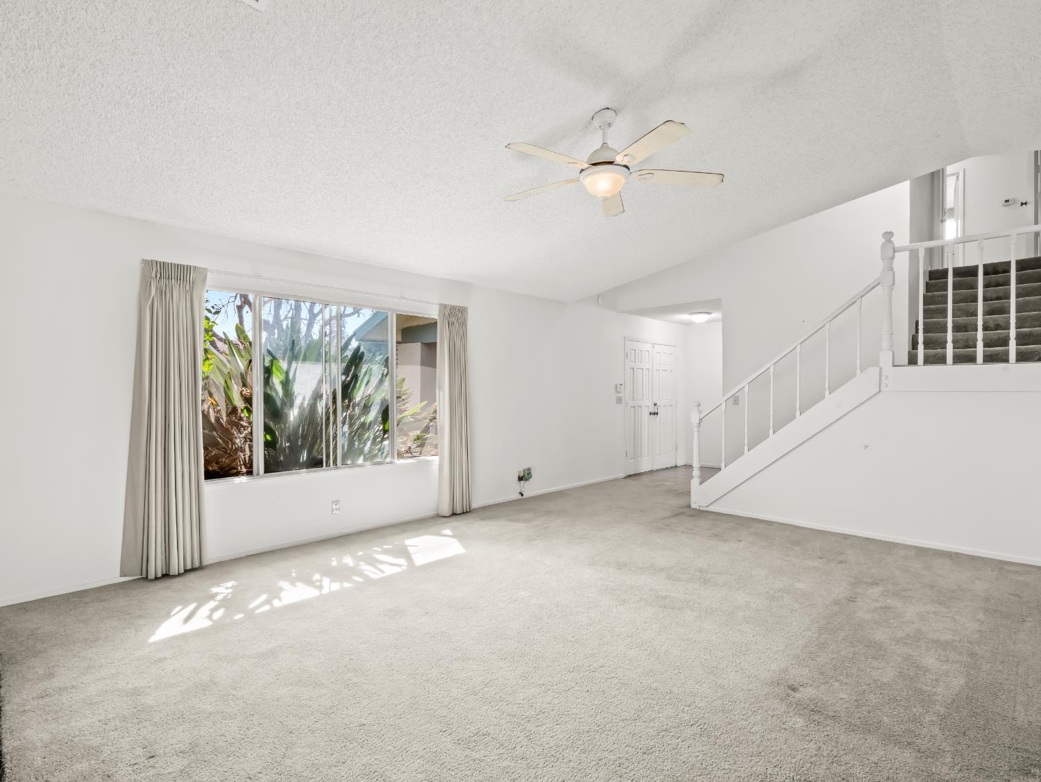 5197 E Hamilton Ave, Fresno, CA 93727