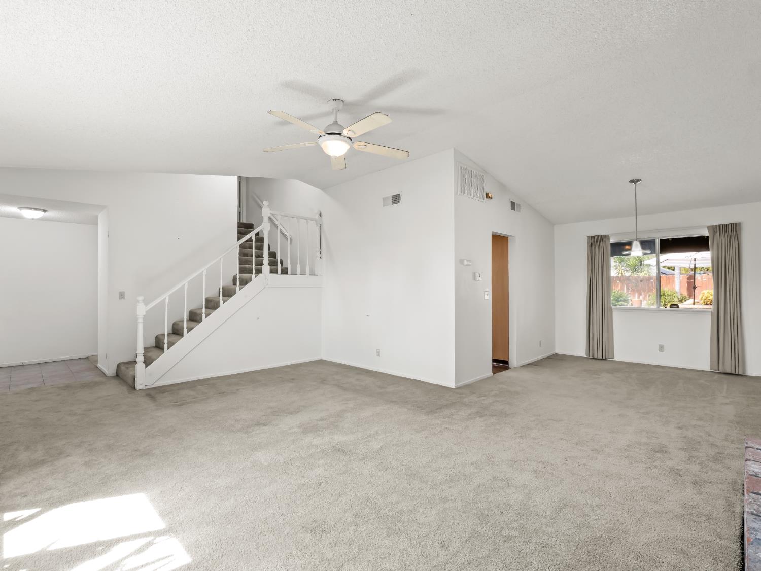 5197 E Hamilton Ave, Fresno, CA 93727