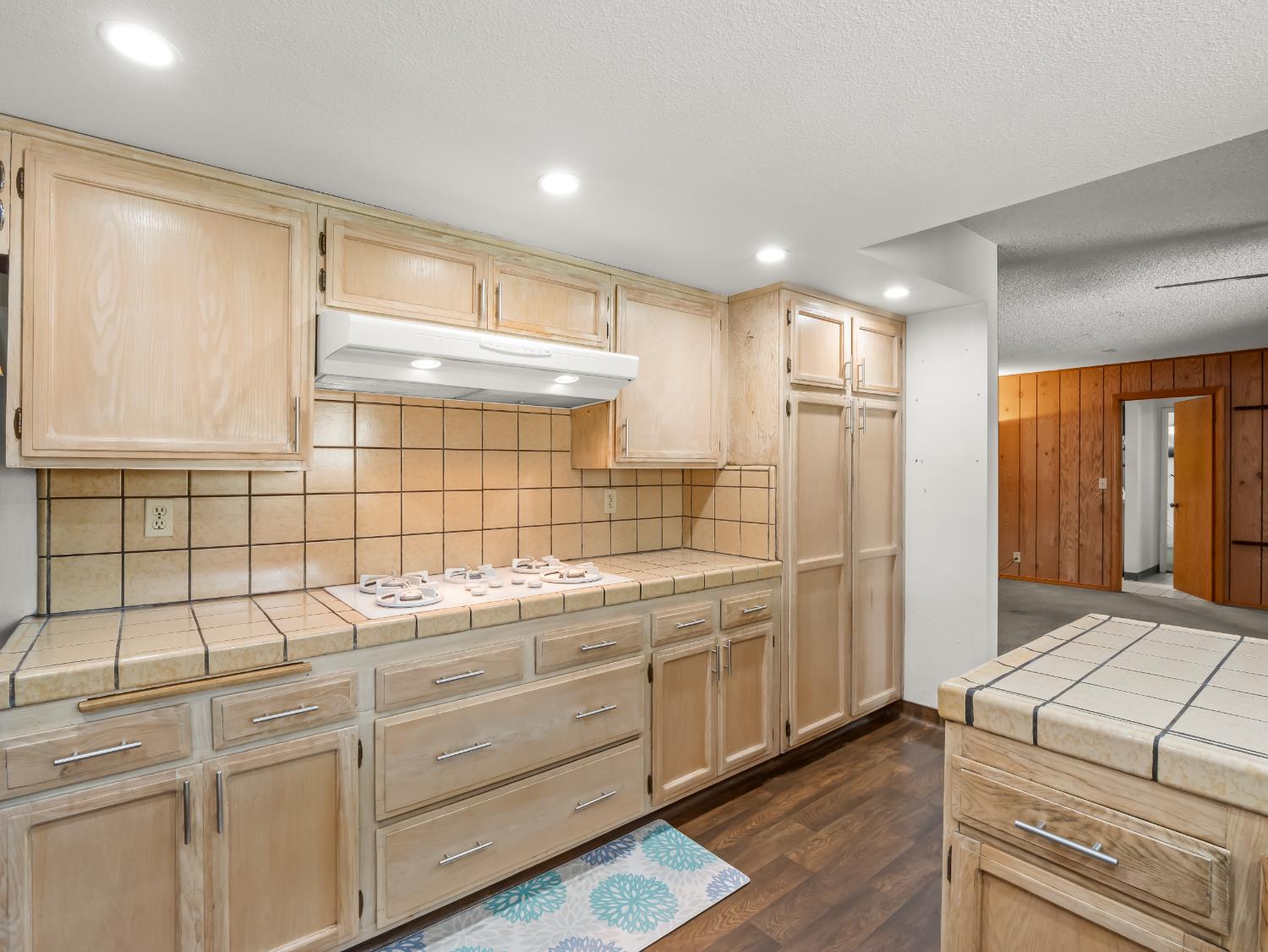 5197 E Hamilton Ave, Fresno, CA 93727