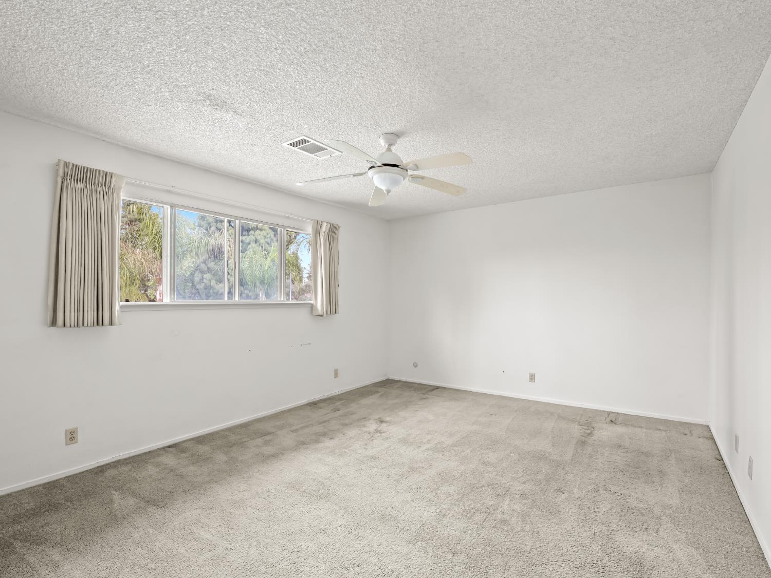 5197 E Hamilton Ave, Fresno, CA 93727