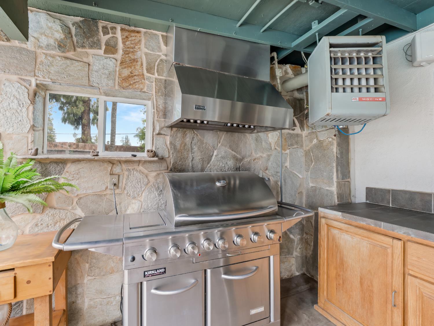 5197 E Hamilton Ave, Fresno, CA 93727