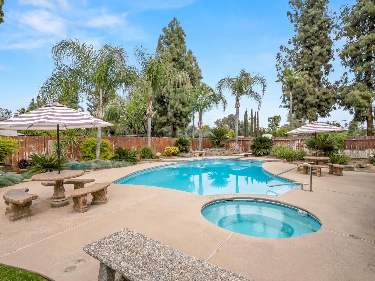 5197 E Hamilton Ave, Fresno, CA 93727