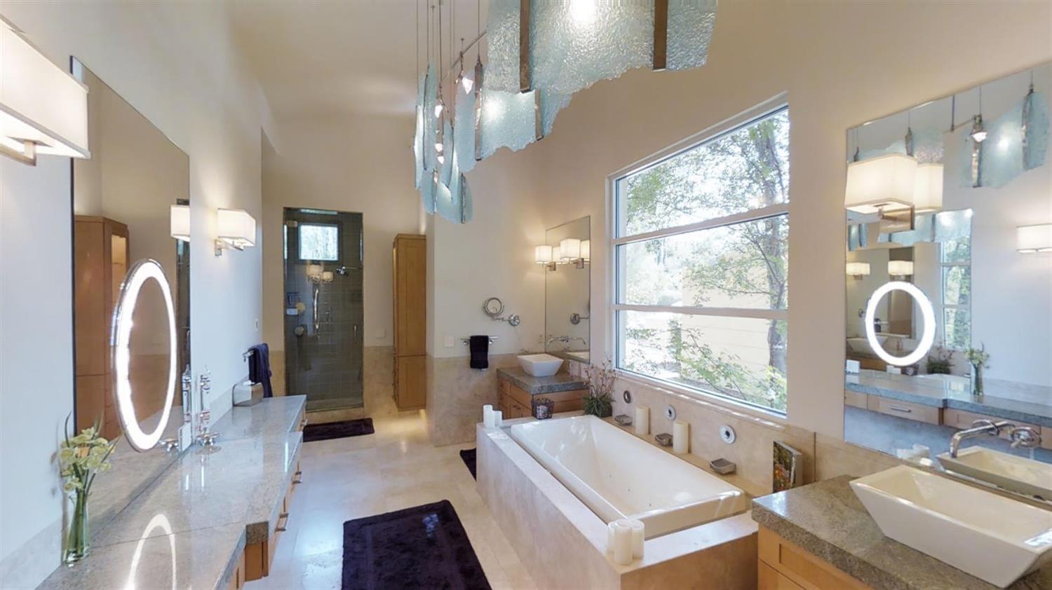12950 N Willow Ave, Clovis, CA 93619