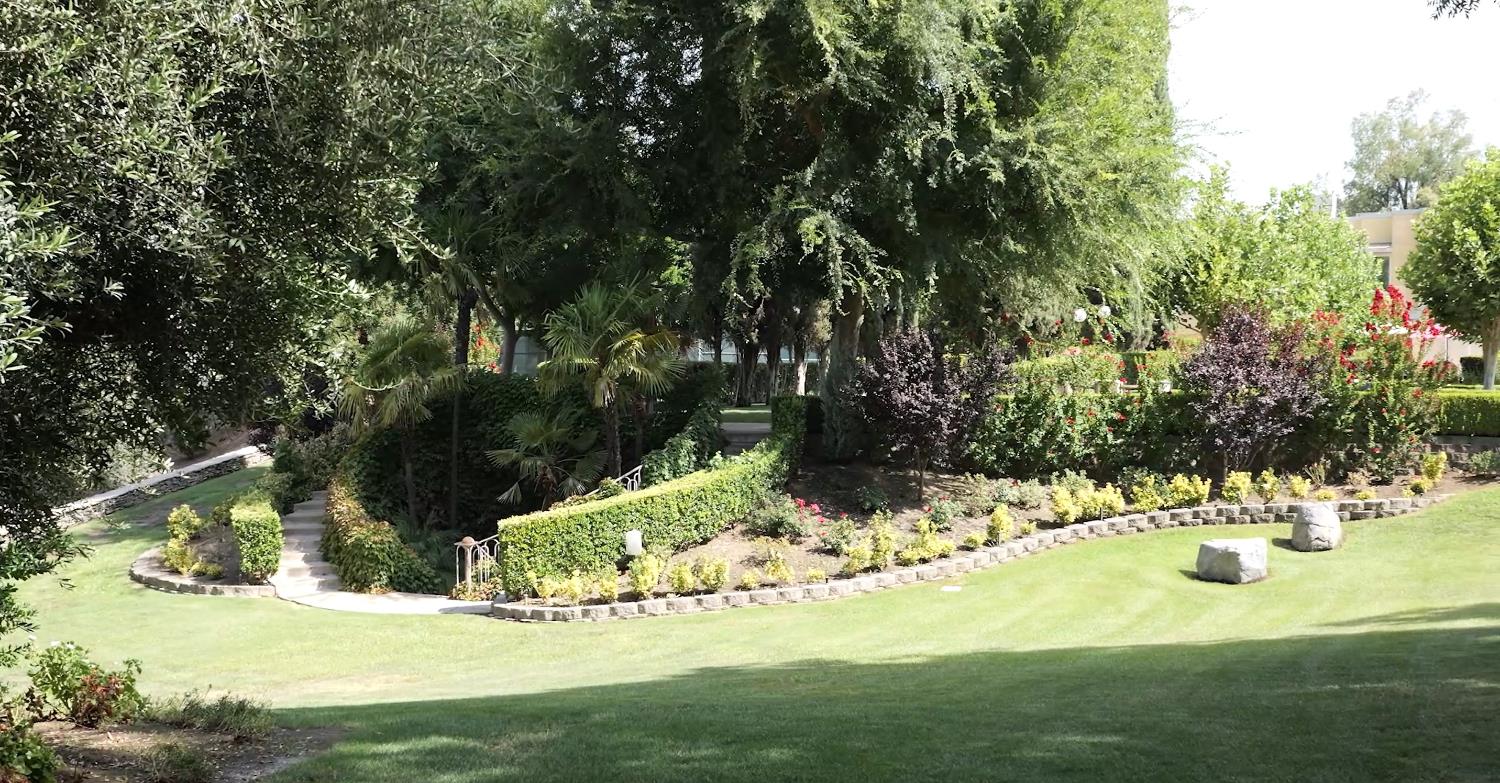 12950 N Willow Ave, Clovis, CA 93619