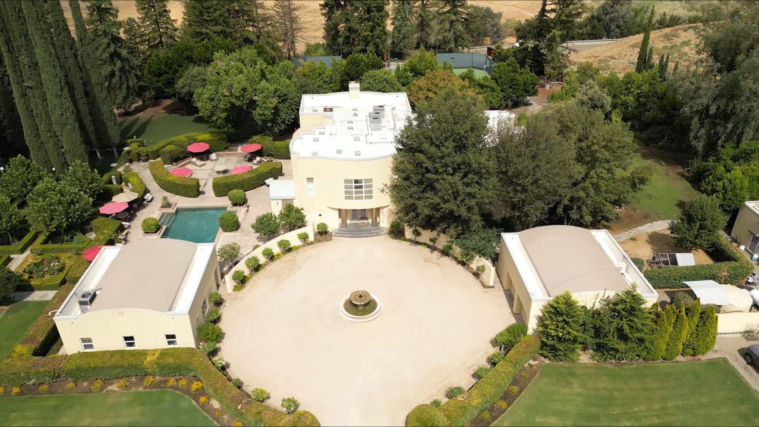 12950 N Willow Ave, Clovis, CA 93619