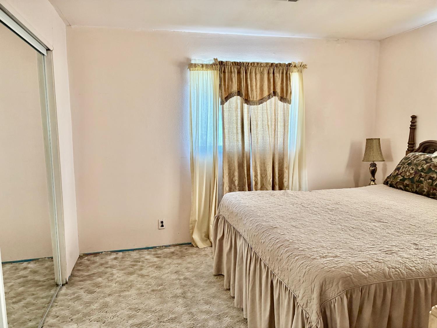 12840 10th Ave, Hanford, CA 93230