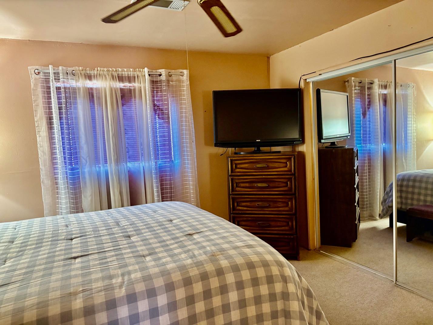 12840 10th Ave, Hanford, CA 93230