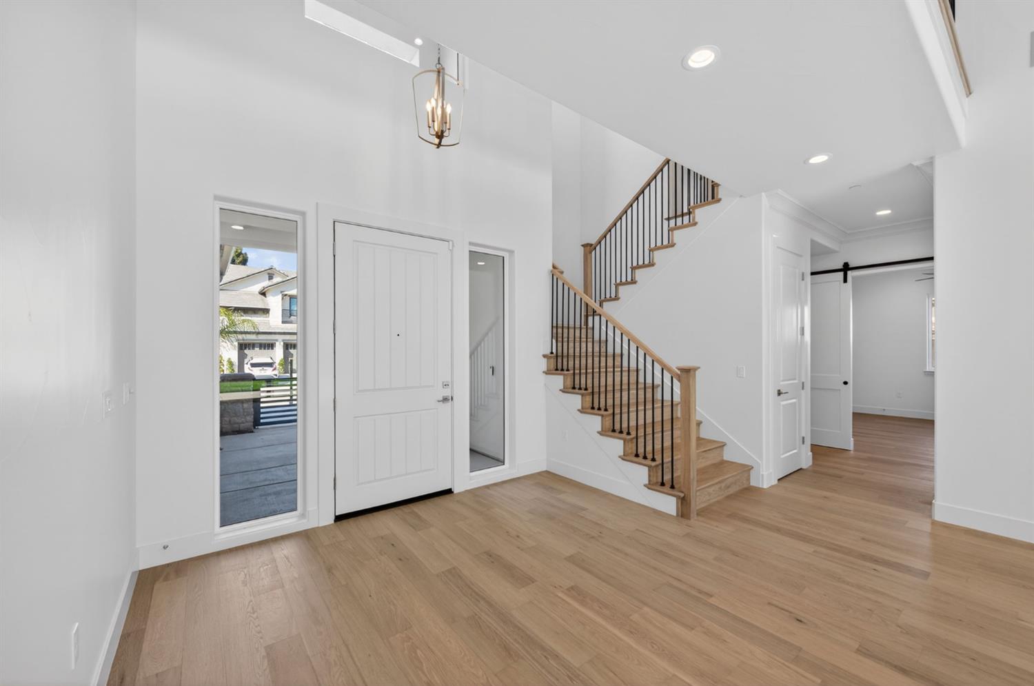 11664 N Range View Dr, Fresno, CA 93730