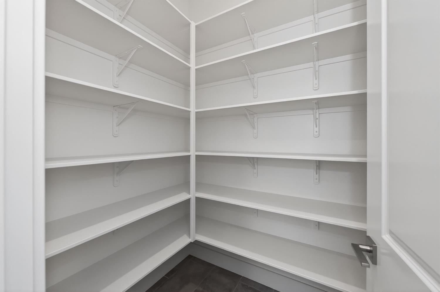 11664 N Range View Dr, Fresno, CA 93730