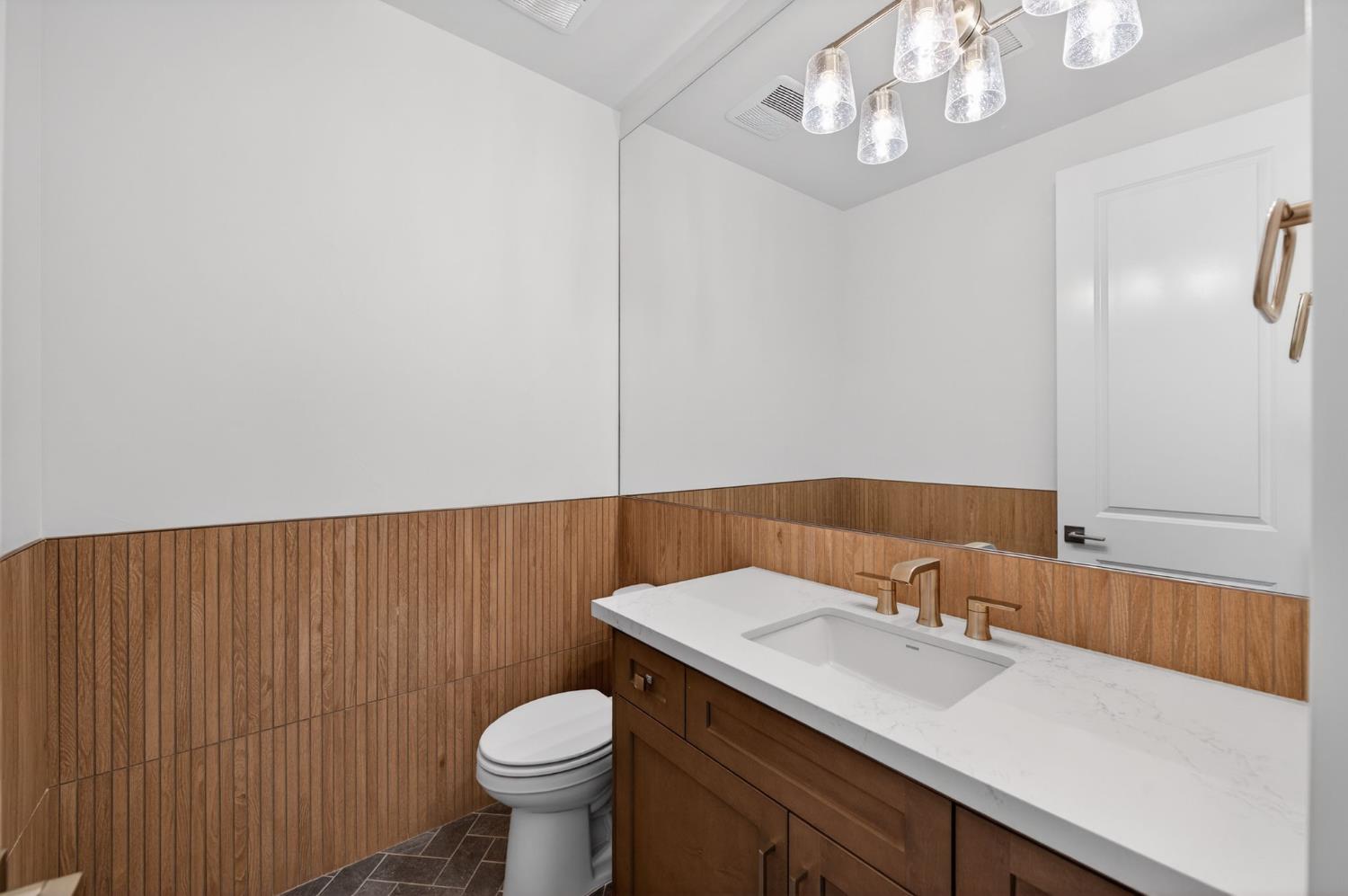 11664 N Range View Dr, Fresno, CA 93730