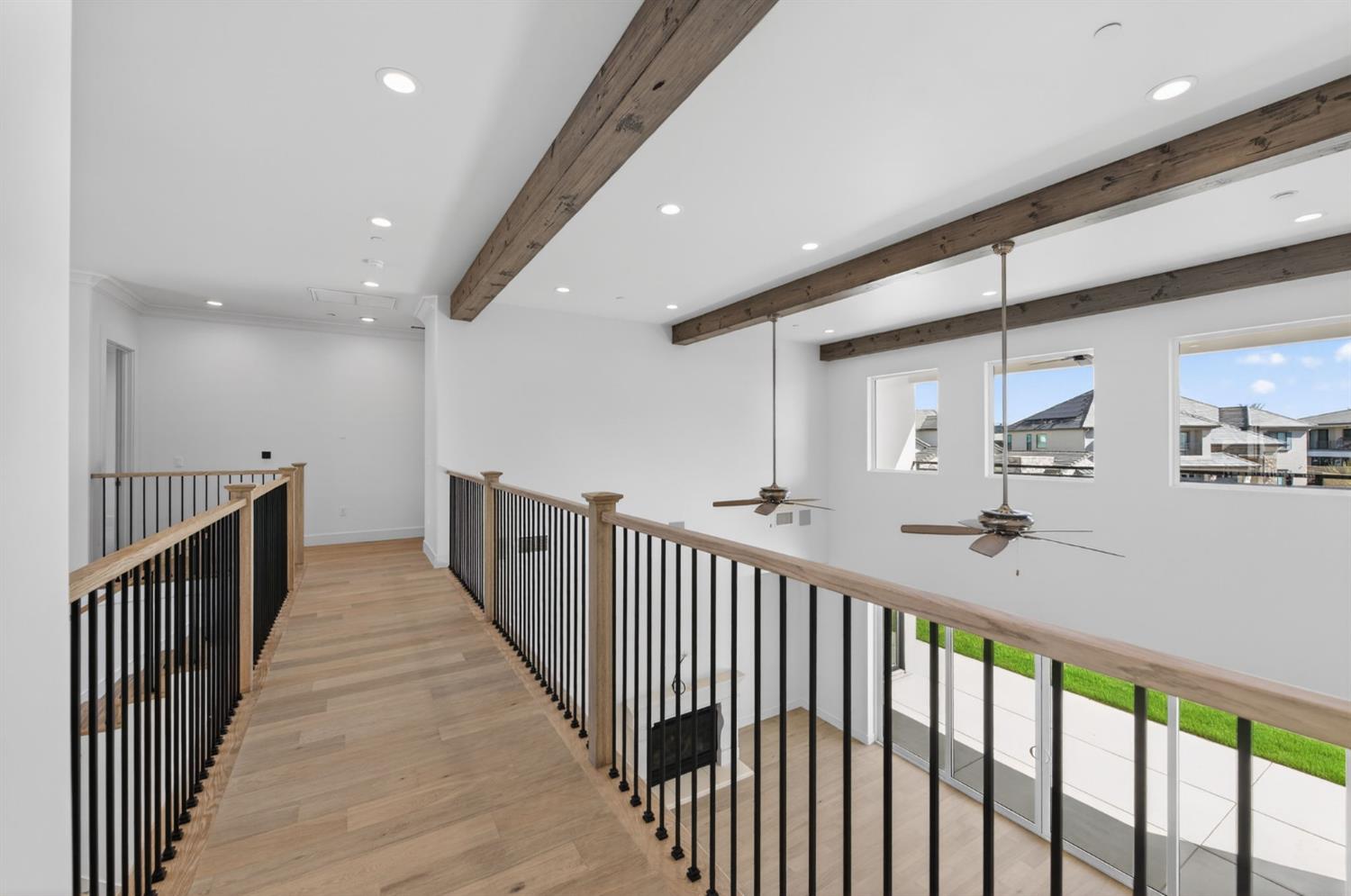 11664 N Range View Dr, Fresno, CA 93730