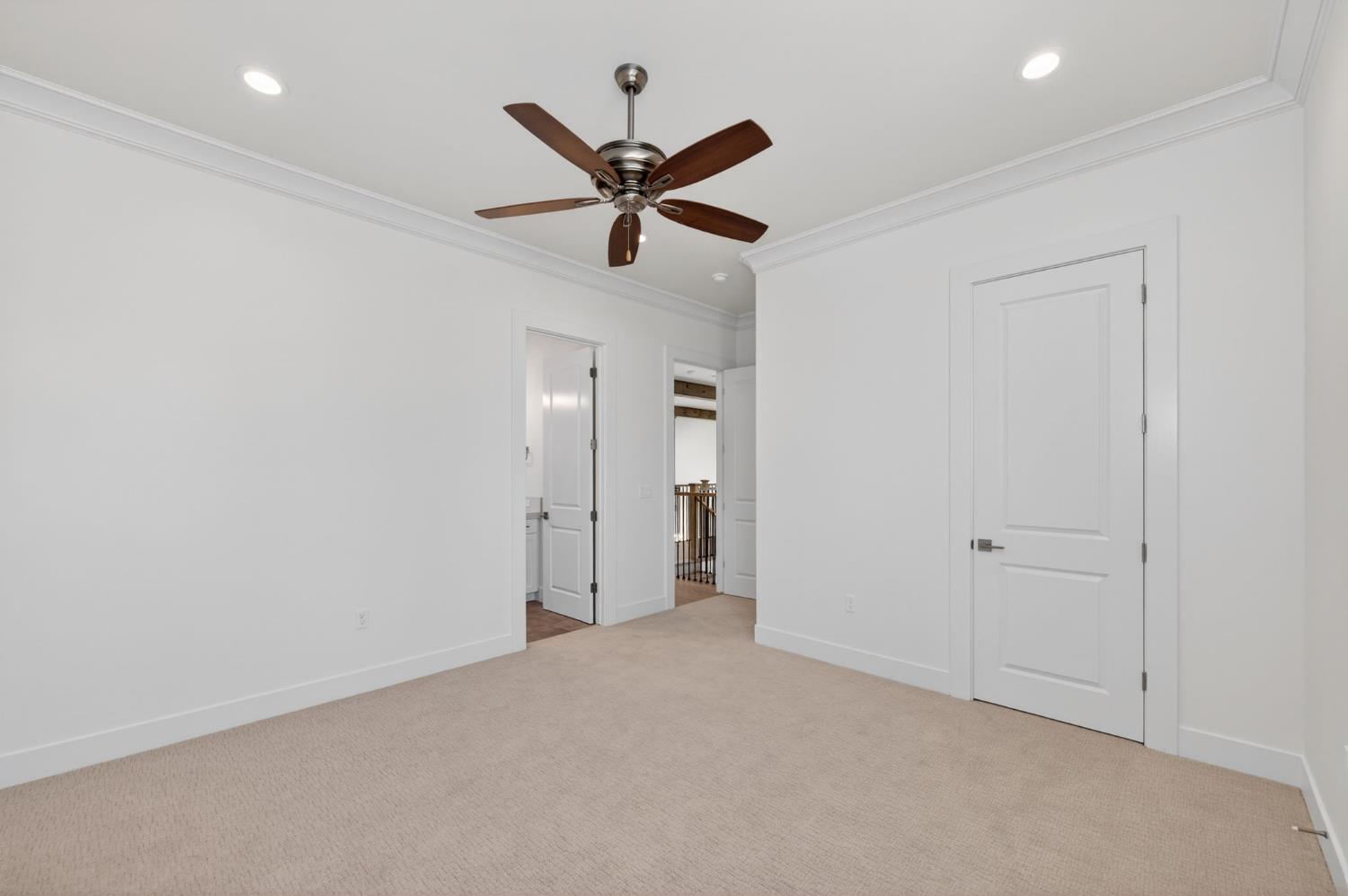 11664 N Range View Dr, Fresno, CA 93730