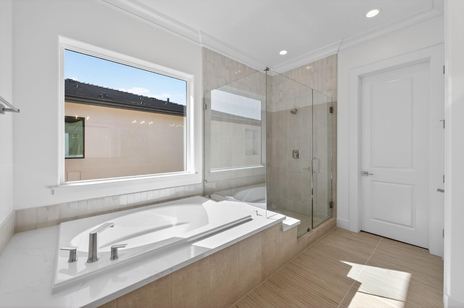 11664 N Range View Dr, Fresno, CA 93730