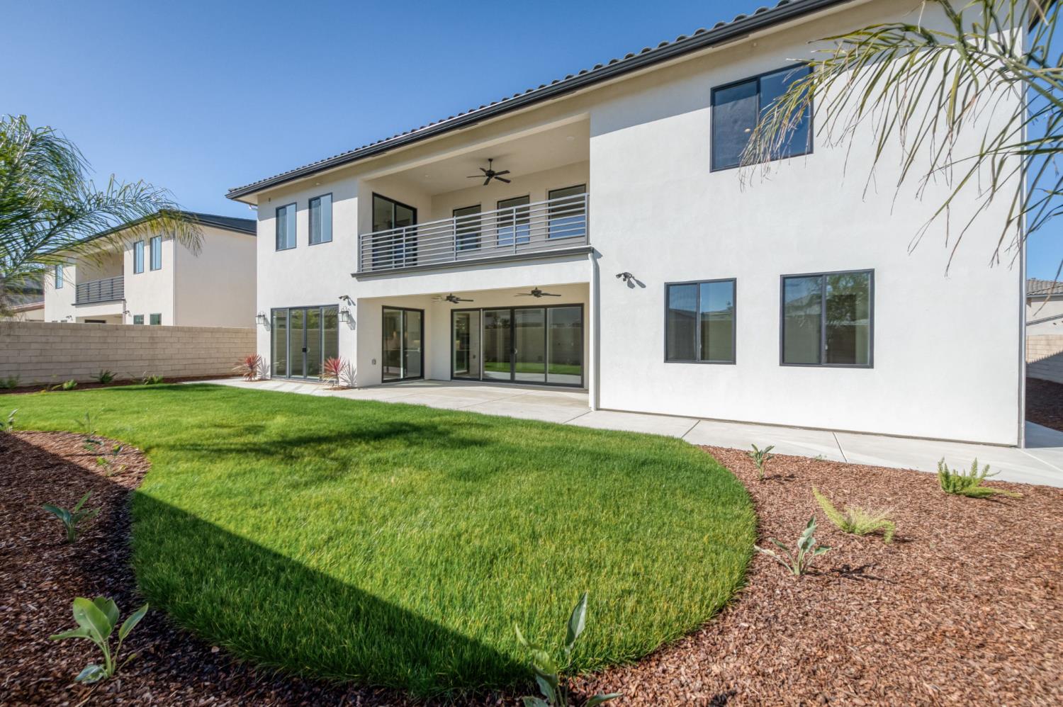 11664 N Range View Dr, Fresno, CA 93730