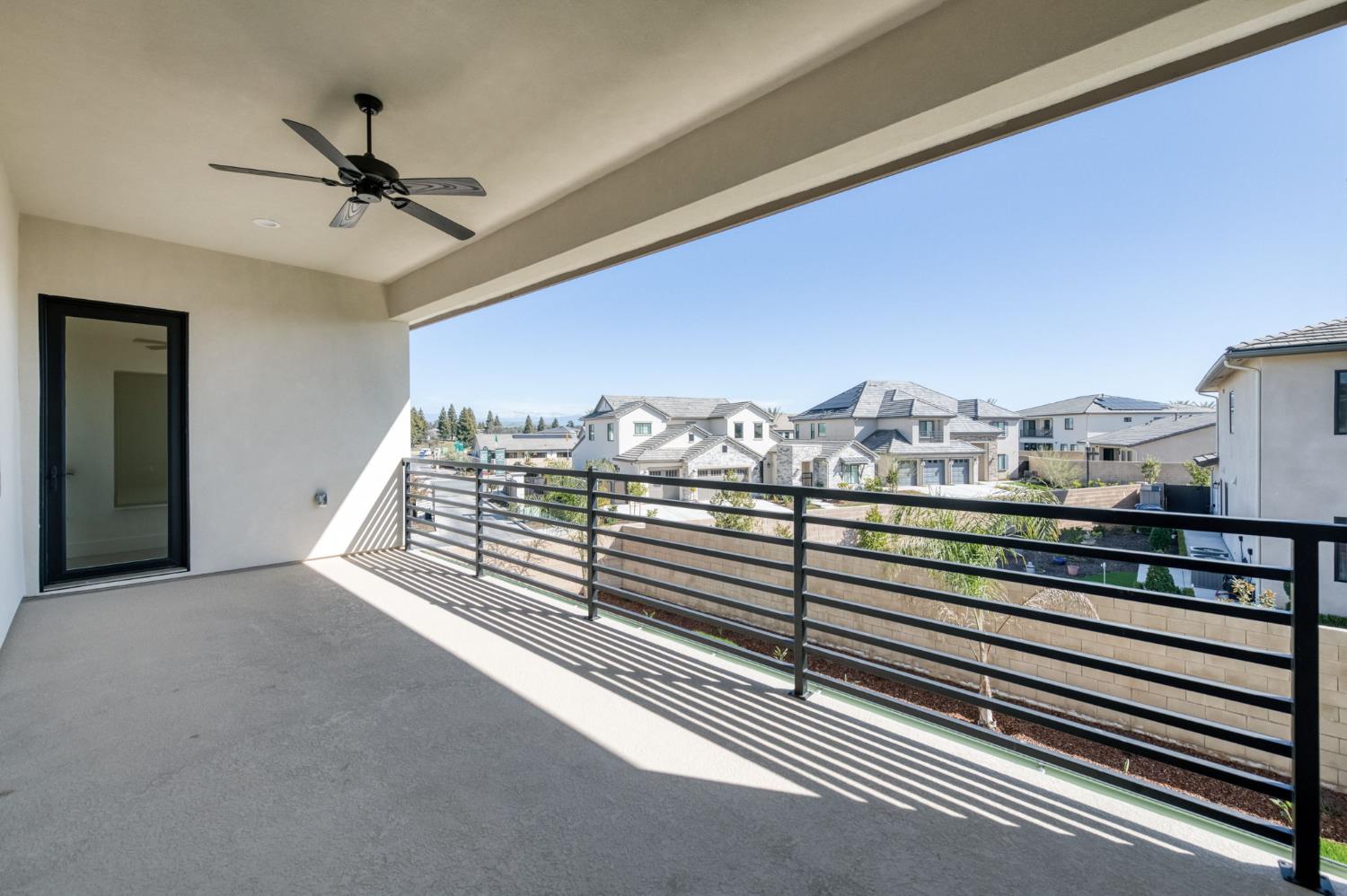 11664 N Range View Dr, Fresno, CA 93730