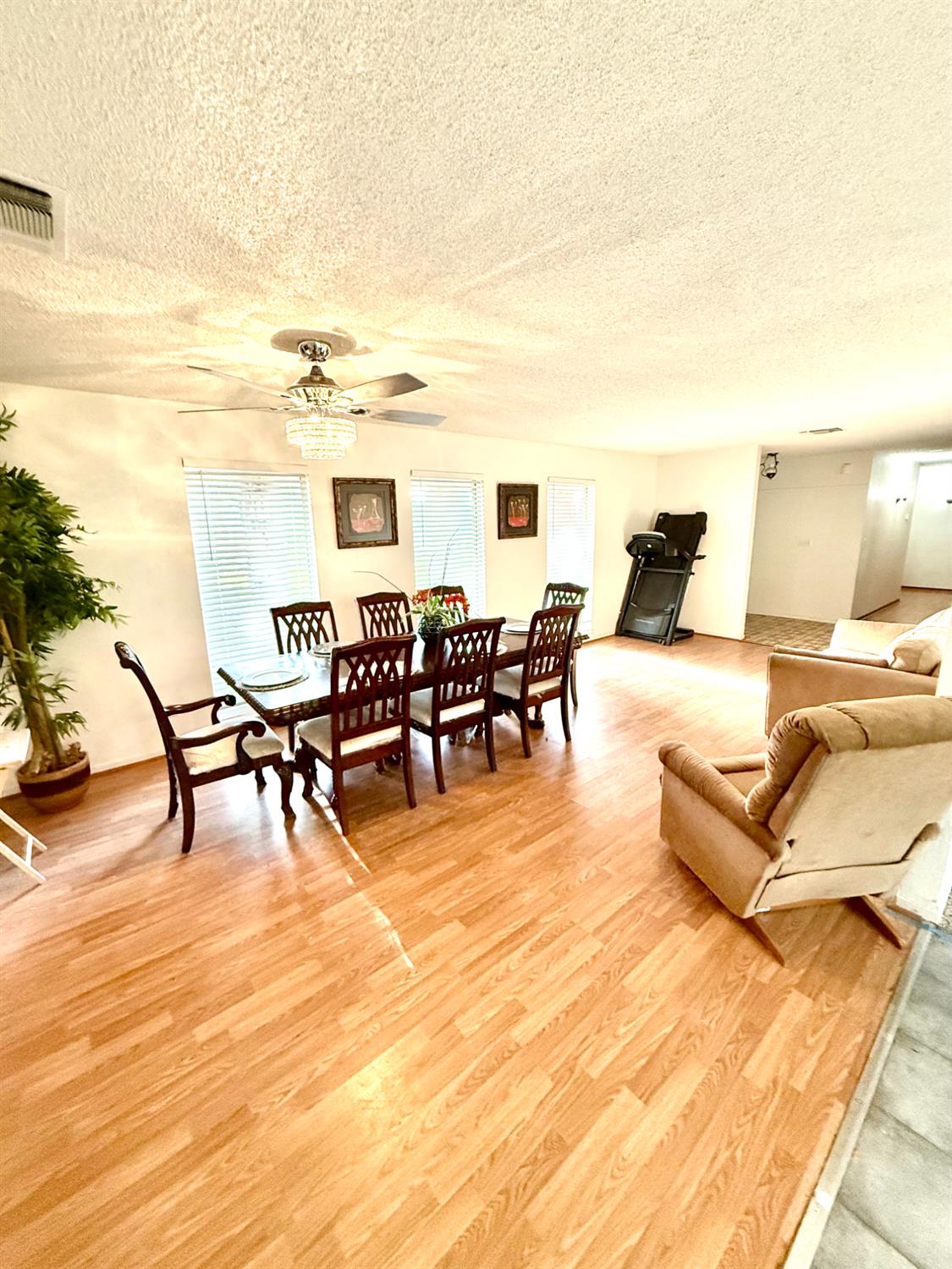 18798 Farallon Rd, Madera, CA 93638