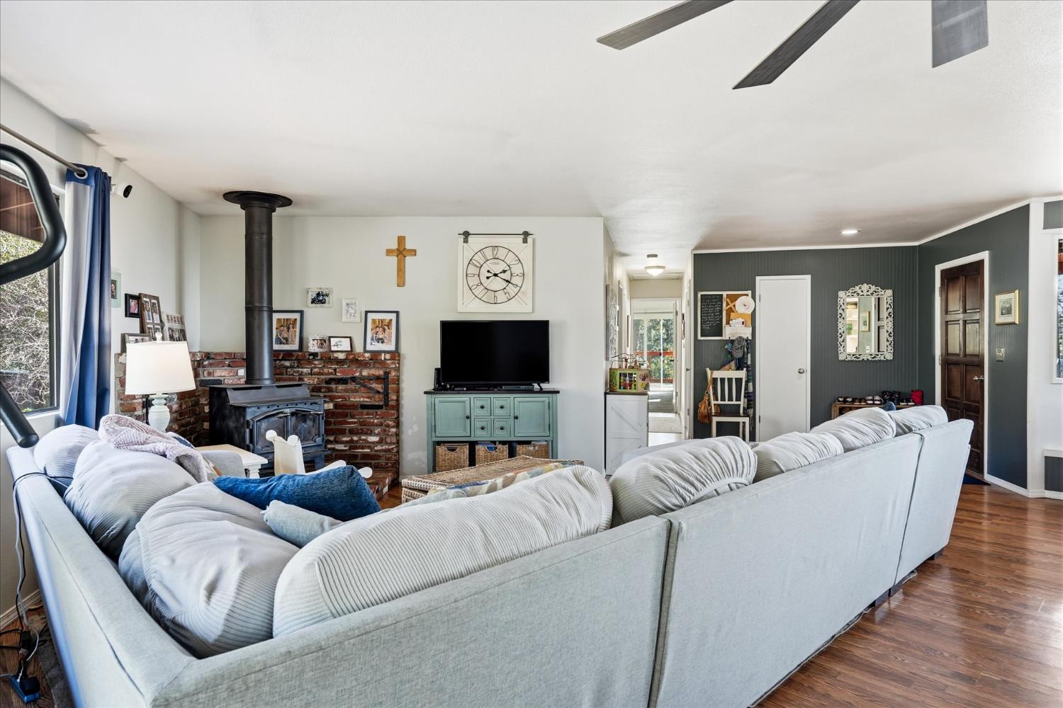 3868 Pinecrest Dr, Mariposa, CA 95338