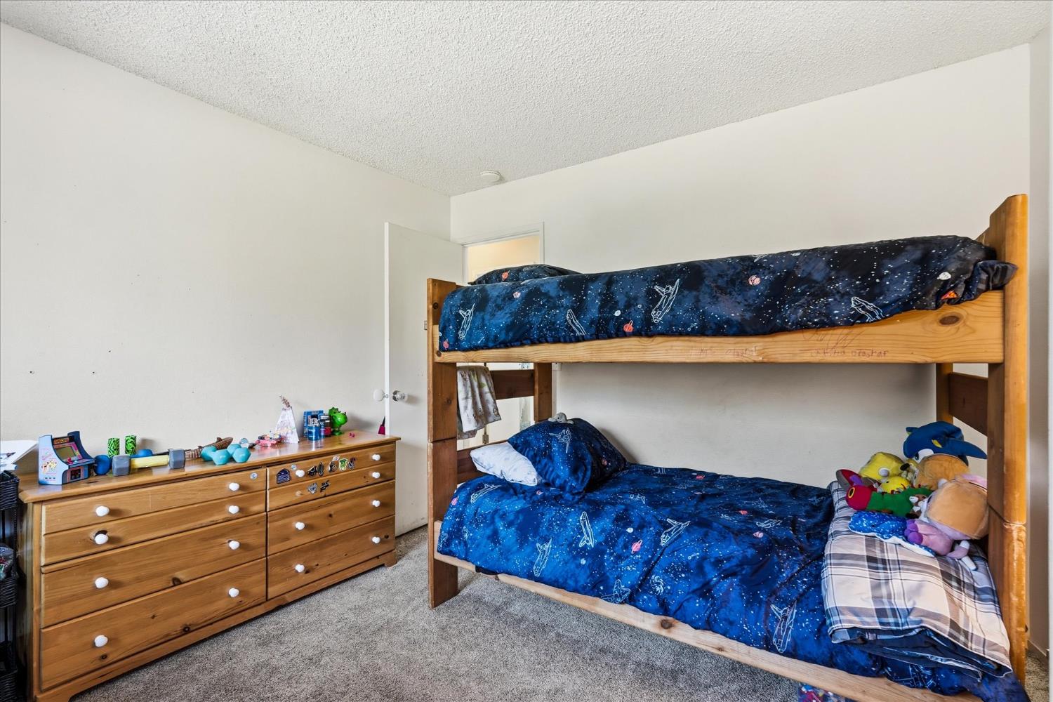 3868 Pinecrest Dr, Mariposa, CA 95338