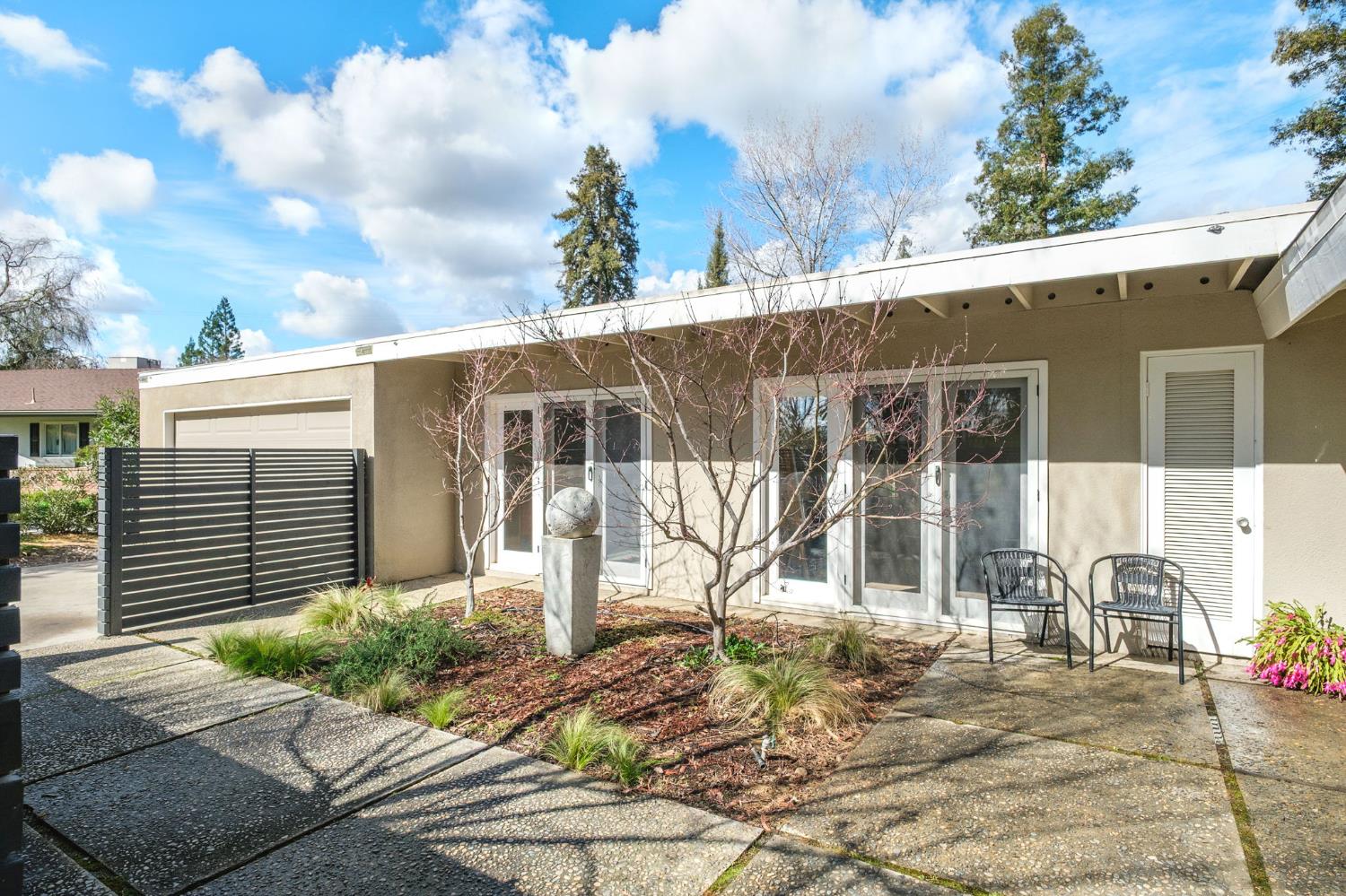 1264 W Celeste Ave, Fresno, CA 93711