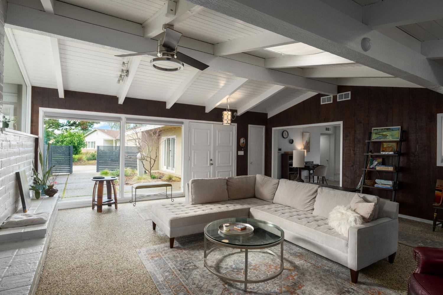 1264 W Celeste Ave, Fresno, CA 93711