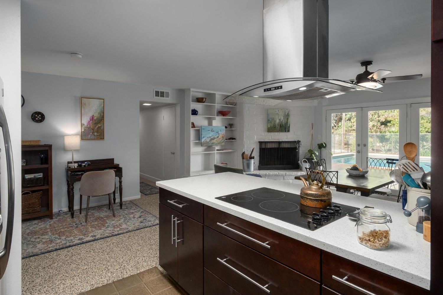 1264 W Celeste Ave, Fresno, CA 93711