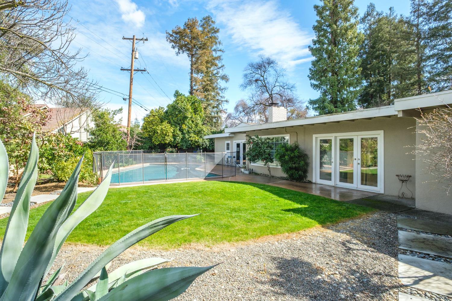 1264 W Celeste Ave, Fresno, CA 93711