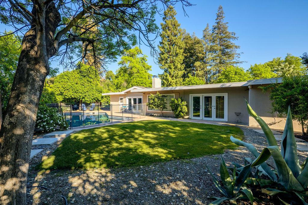 1264 W Celeste Ave, Fresno, CA 93711