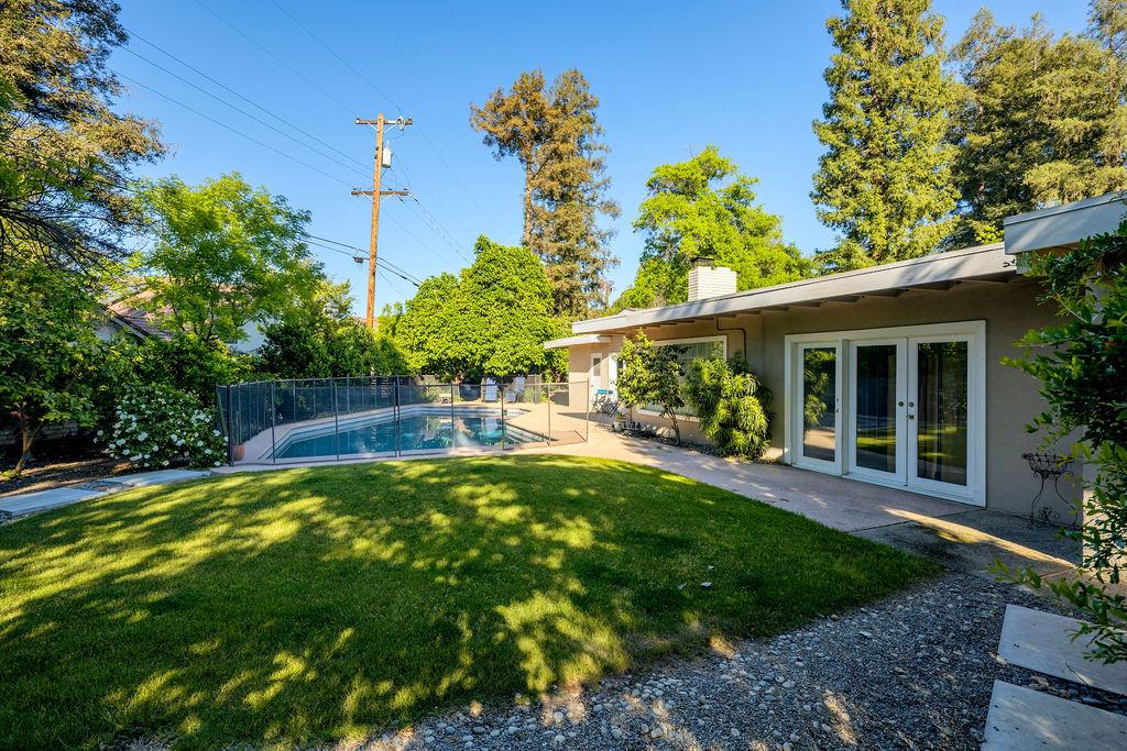 1264 W Celeste Ave, Fresno, CA 93711