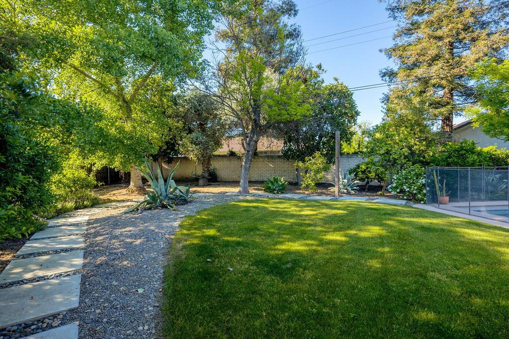 1264 W Celeste Ave, Fresno, CA 93711