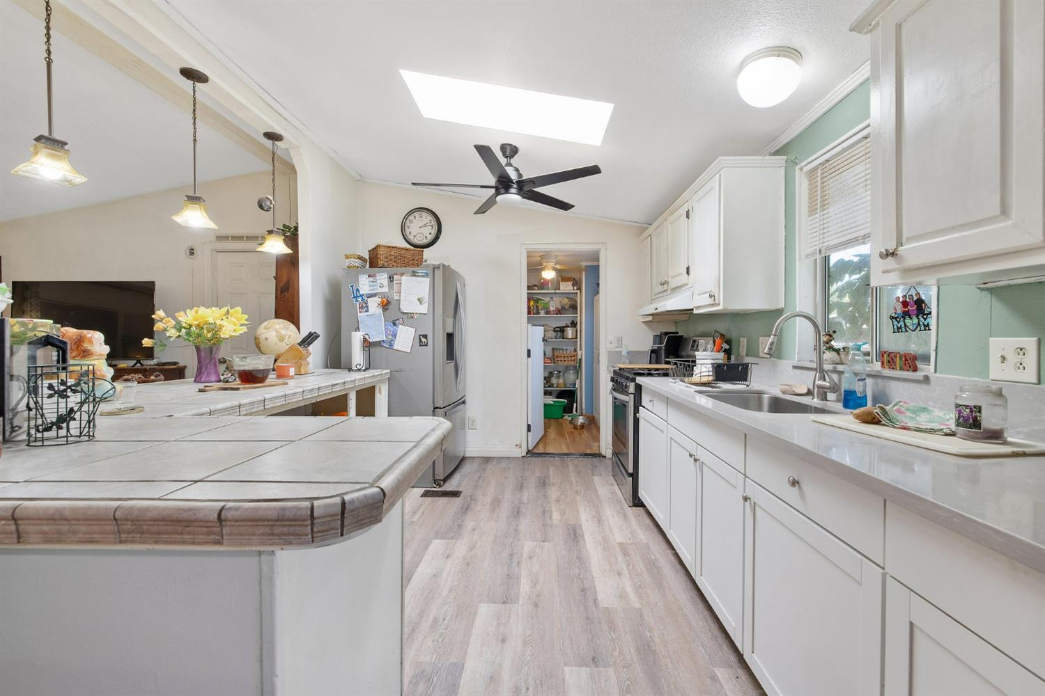 15011 Water Ave, Visalia, CA 93292