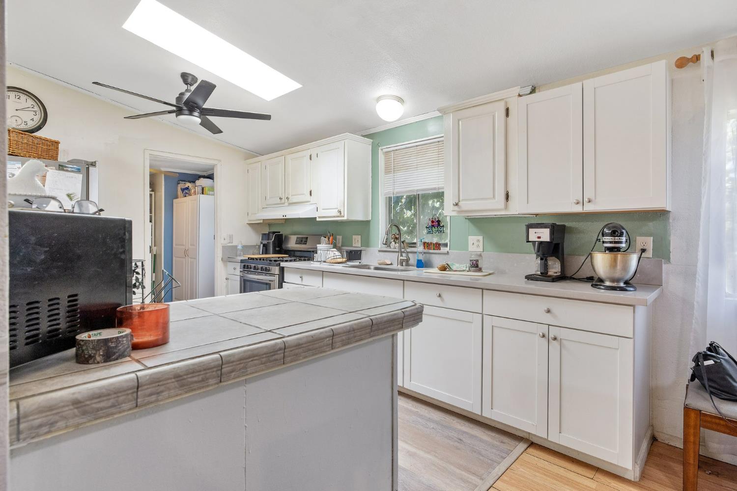 15011 Water Ave, Visalia, CA 93292