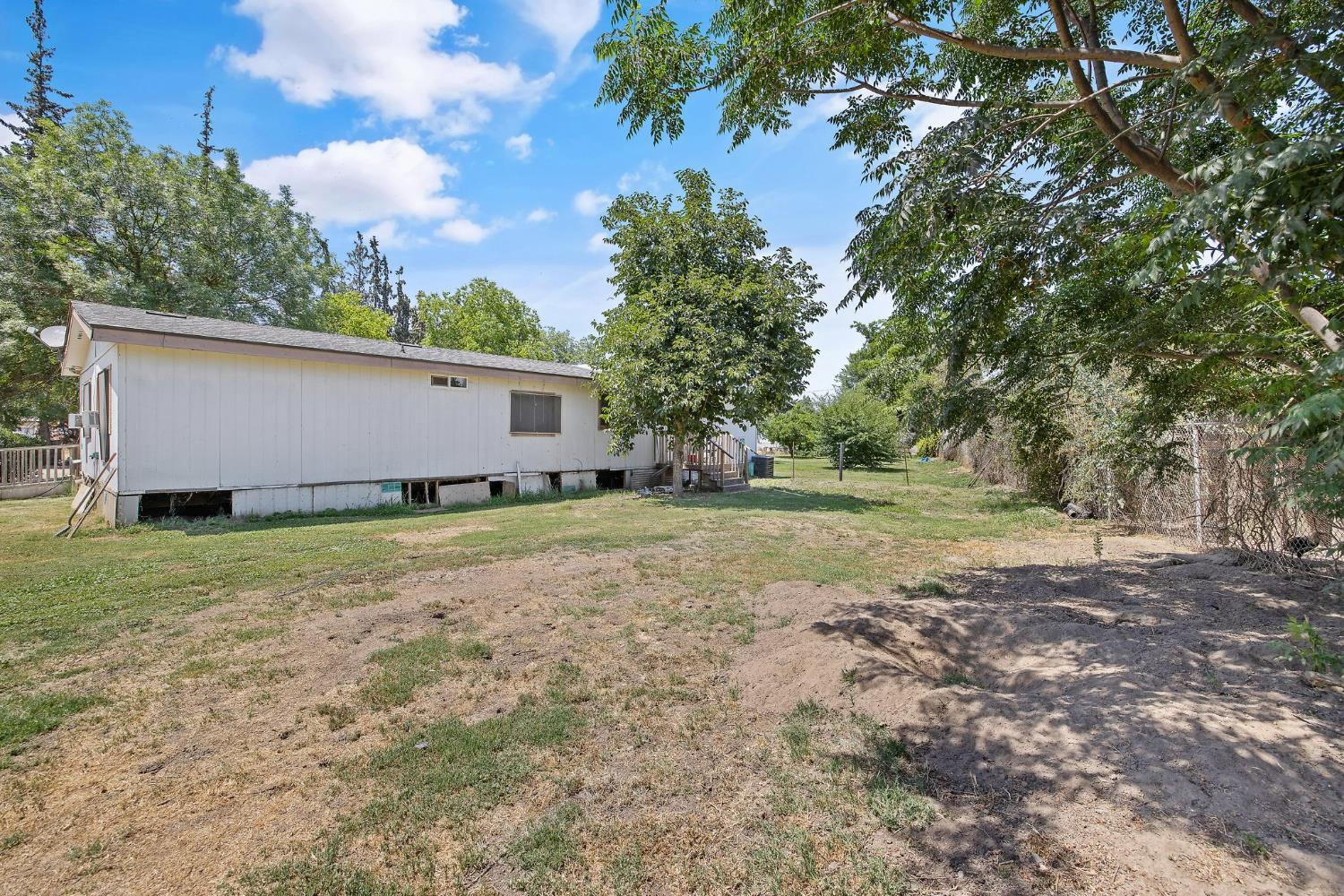 15011 Water Ave, Visalia, CA 93292