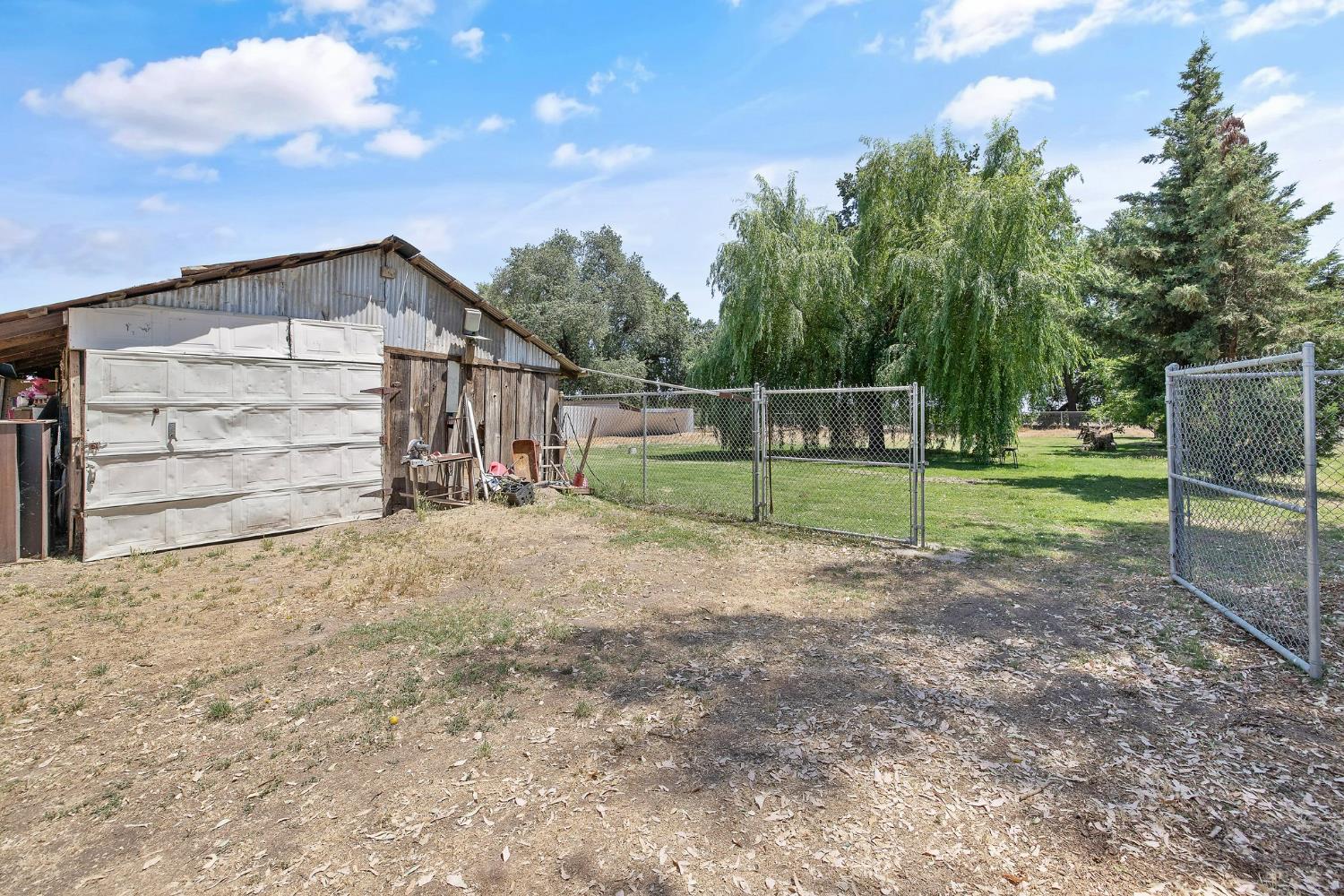 15011 Water Ave, Visalia, CA 93292