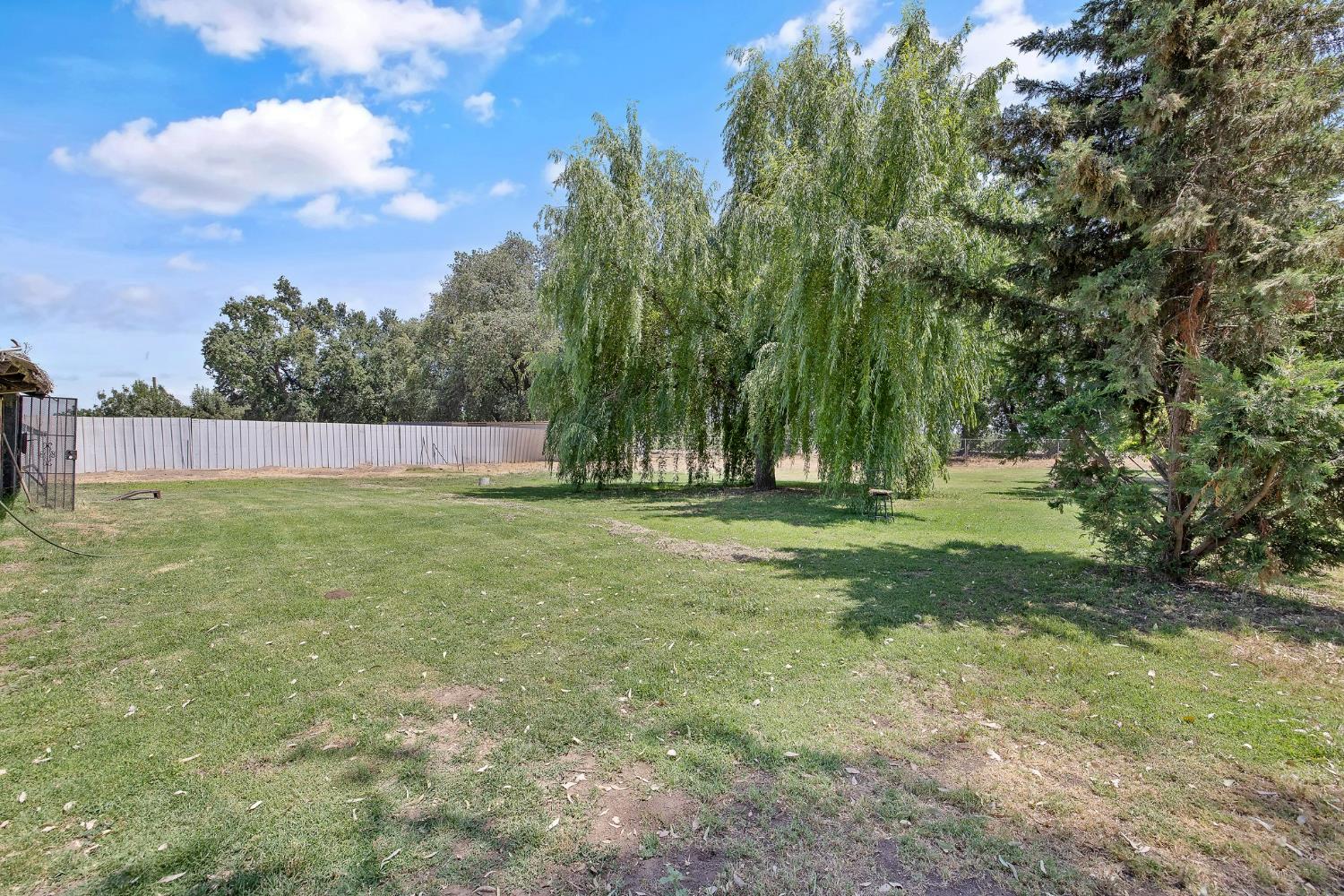 15011 Water Ave, Visalia, CA 93292