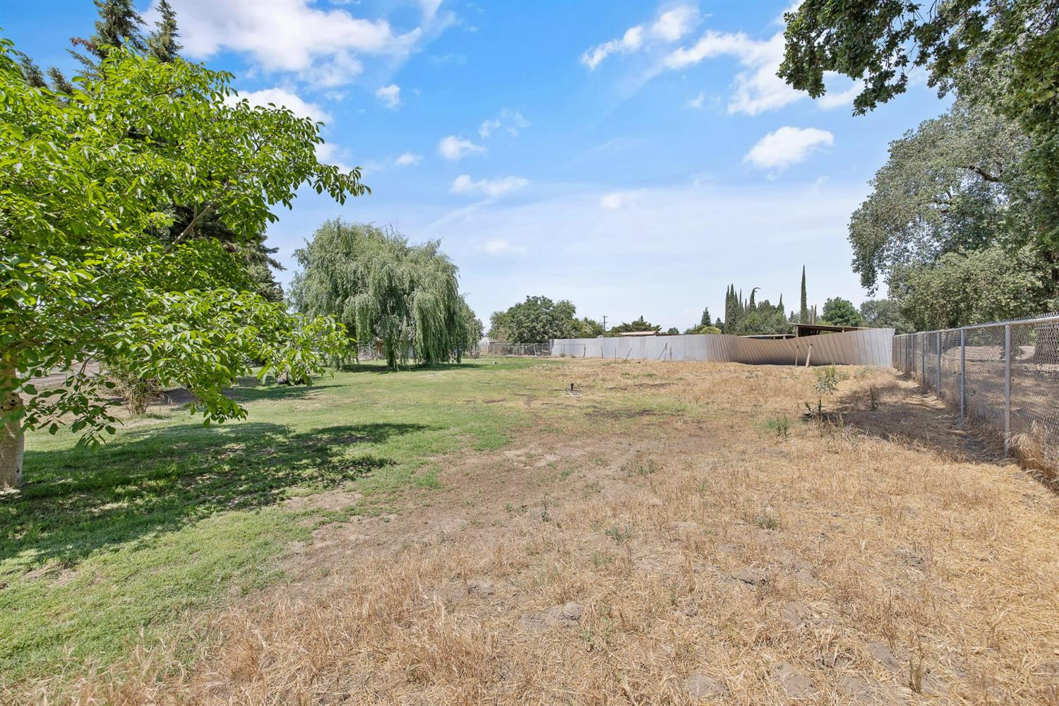 15011 Water Ave, Visalia, CA 93292