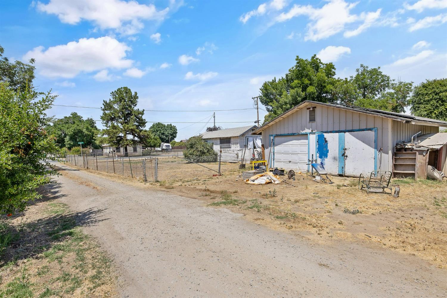 15011 Water Ave, Visalia, CA 93292