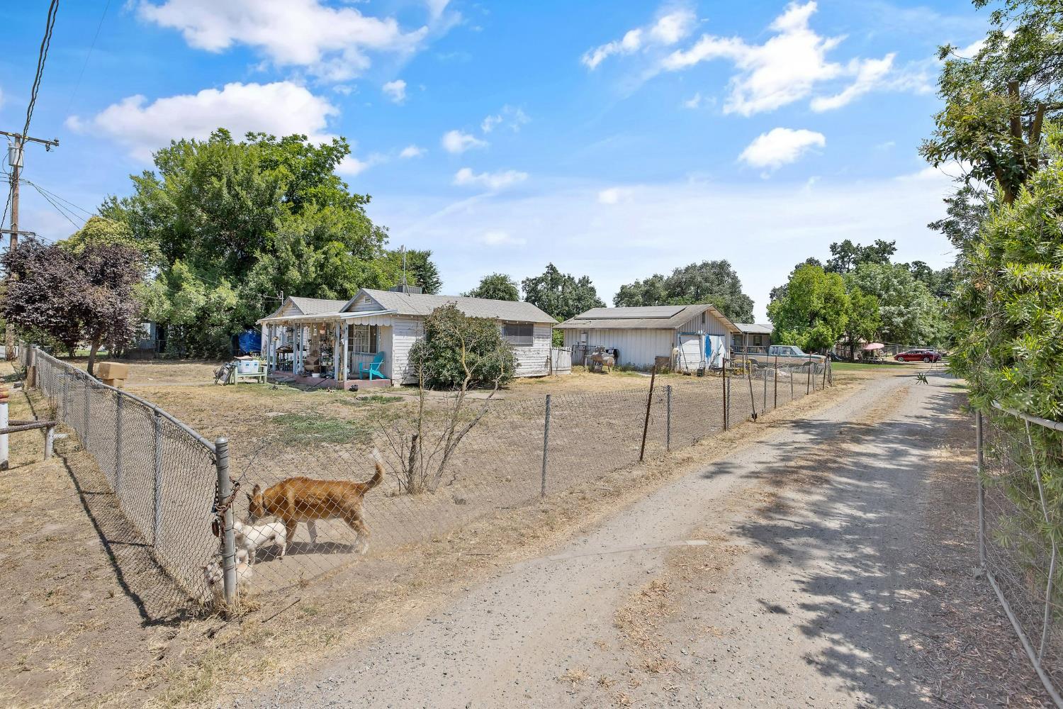 15011 Water Ave, Visalia, CA 93292