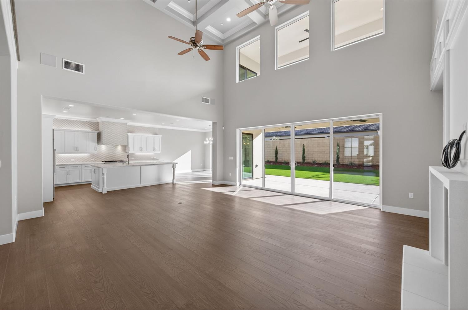 11610 N Range View Dr, Fresno, CA 93730