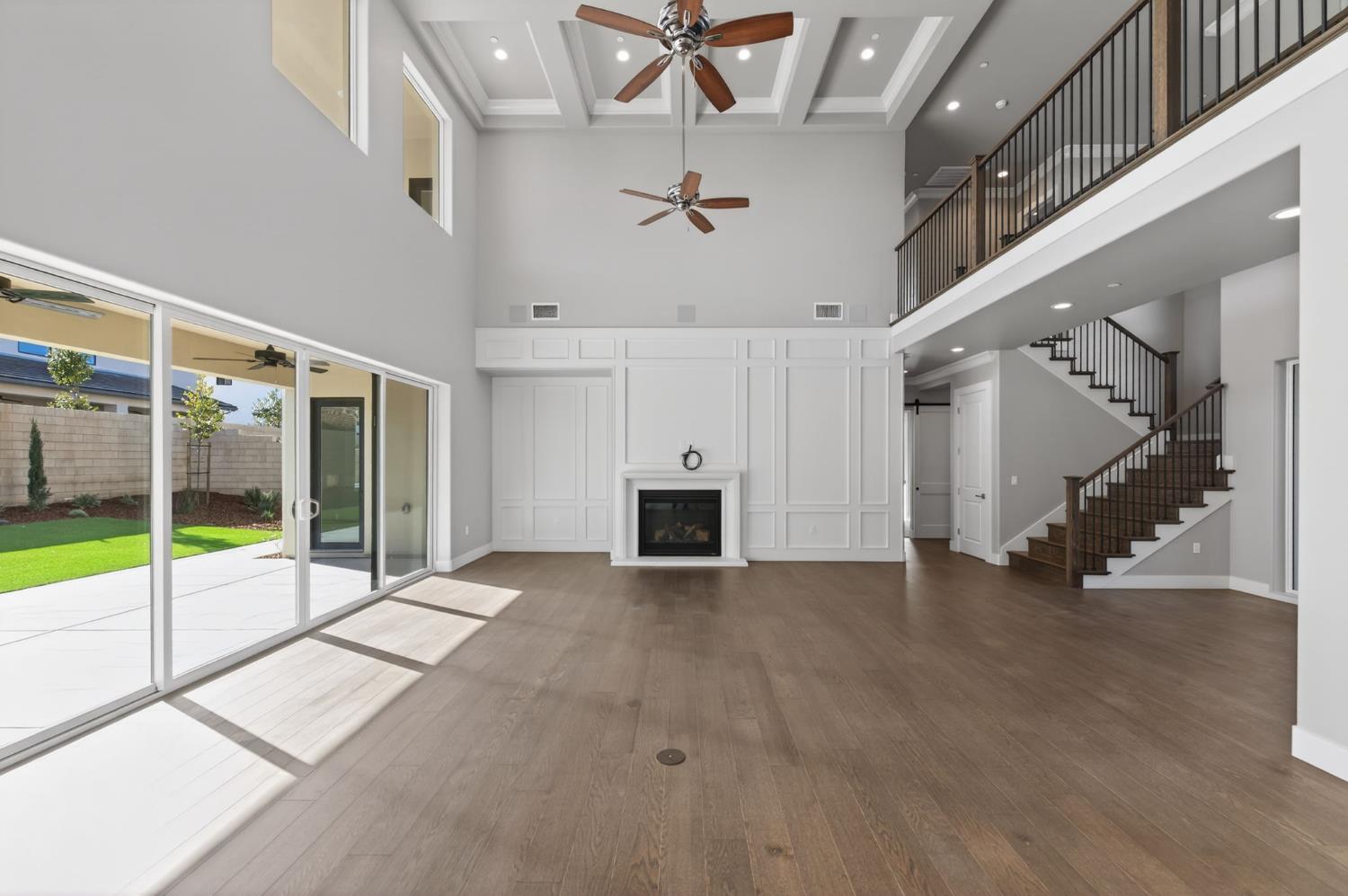 11610 N Range View Dr, Fresno, CA 93730