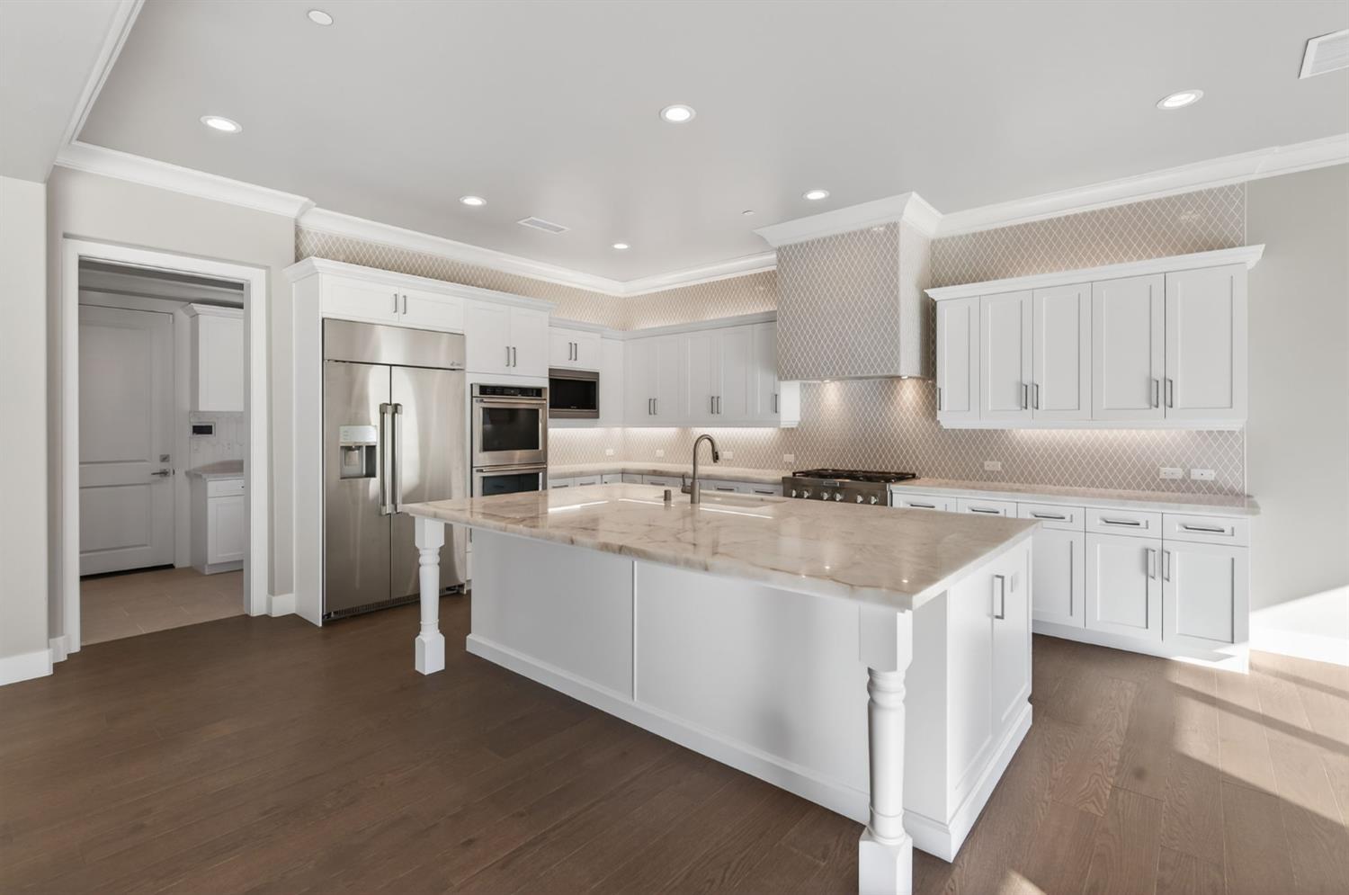 11610 N Range View Dr, Fresno, CA 93730