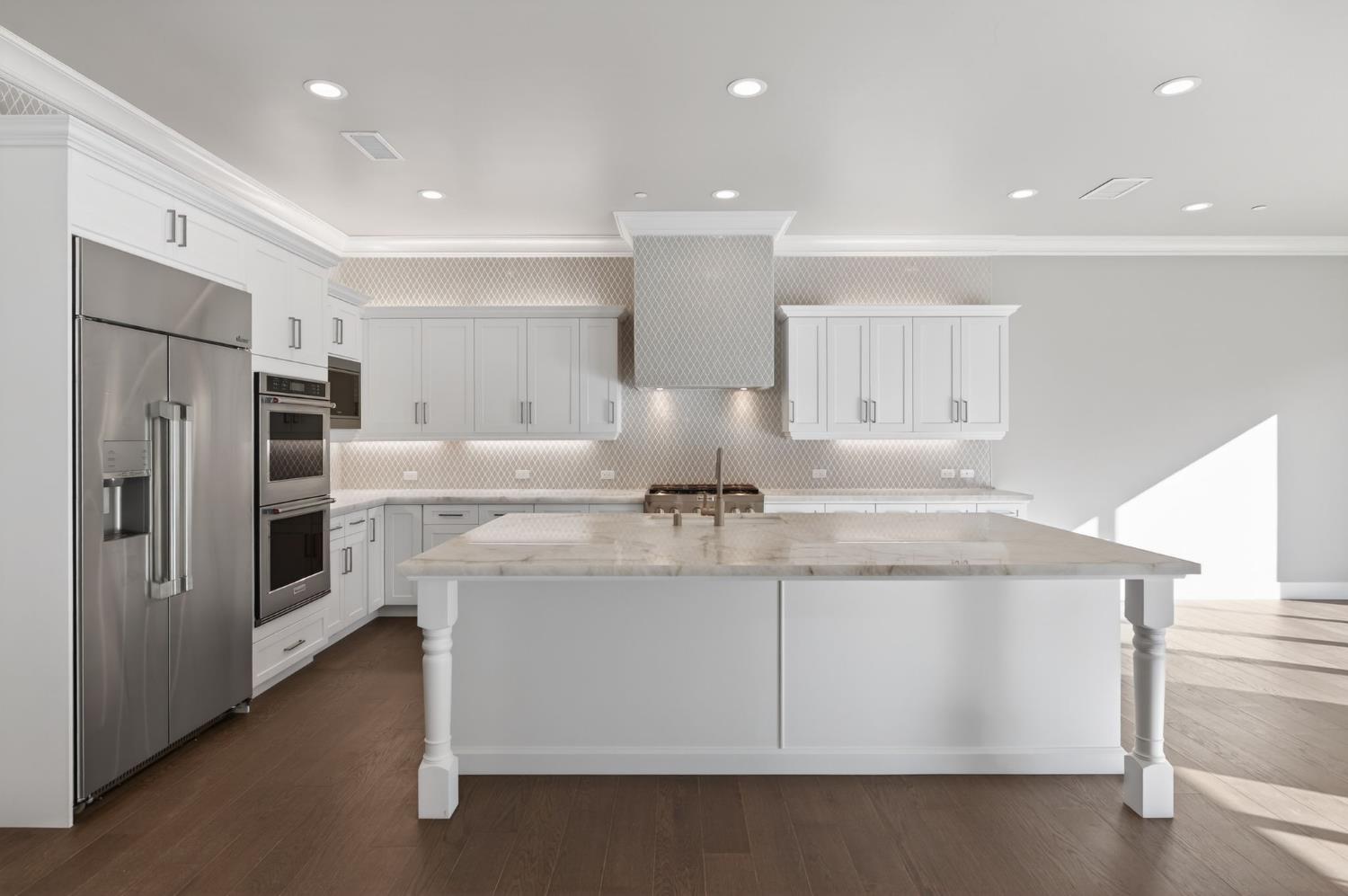 11610 N Range View Dr, Fresno, CA 93730