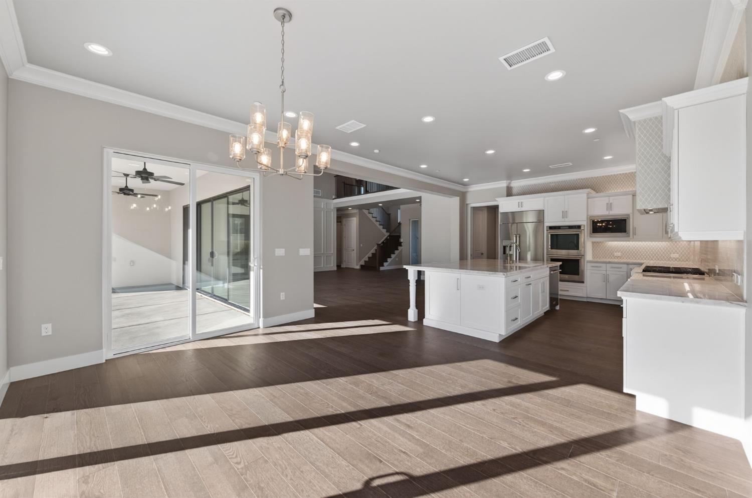 11610 N Range View Dr, Fresno, CA 93730