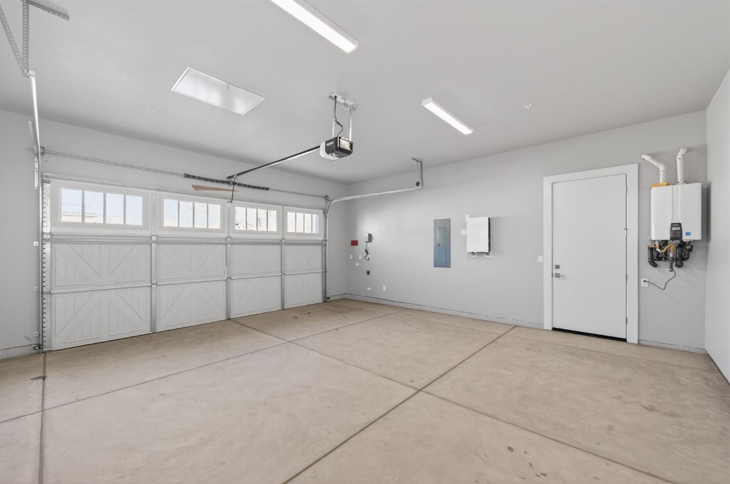 11610 N Range View Dr, Fresno, CA 93730