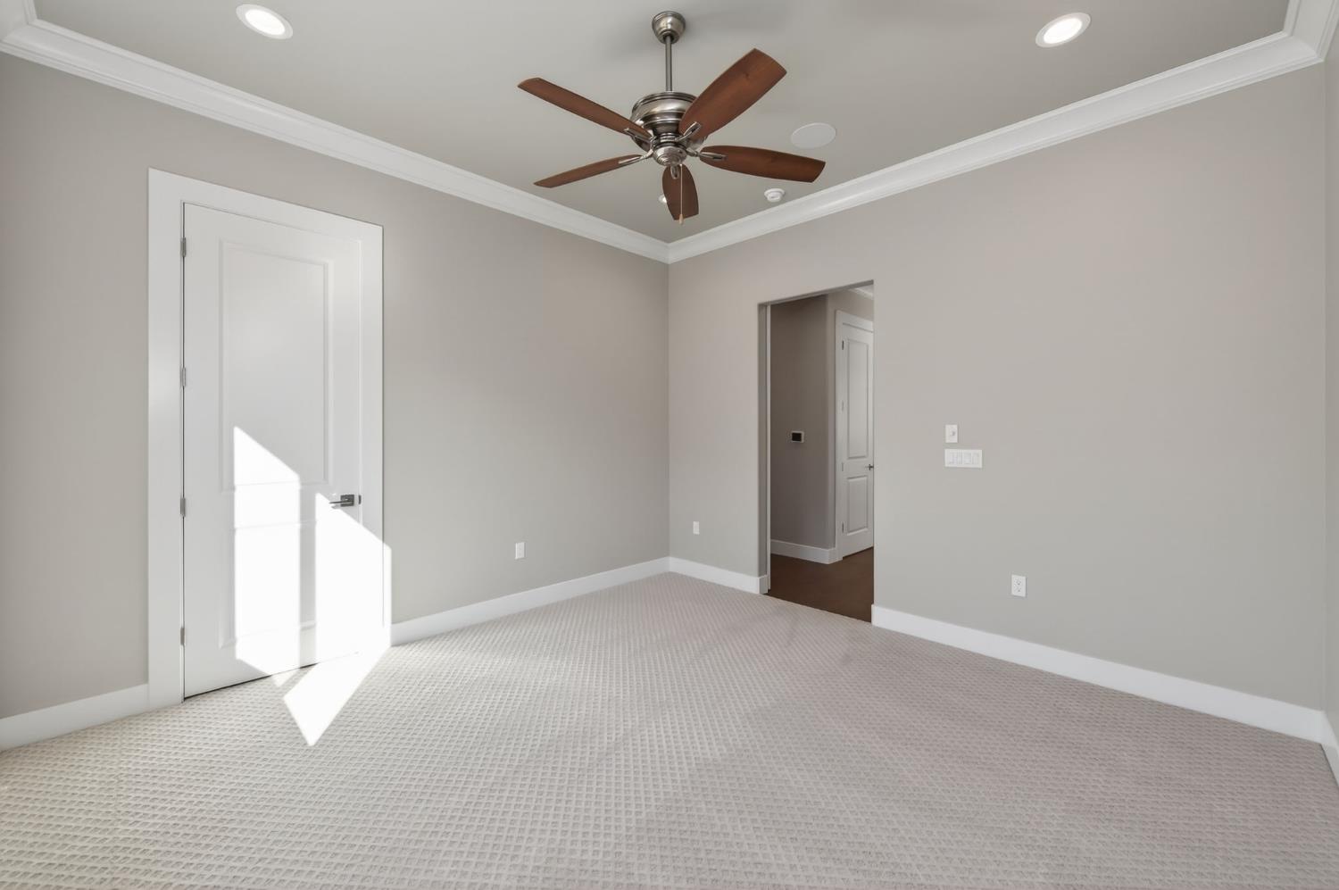 11610 N Range View Dr, Fresno, CA 93730