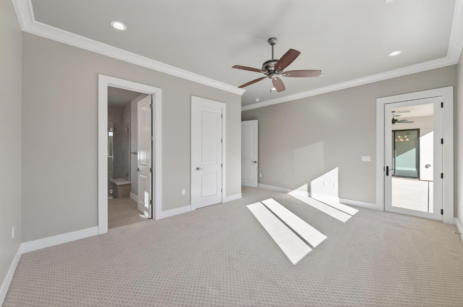 11610 N Range View Dr, Fresno, CA 93730